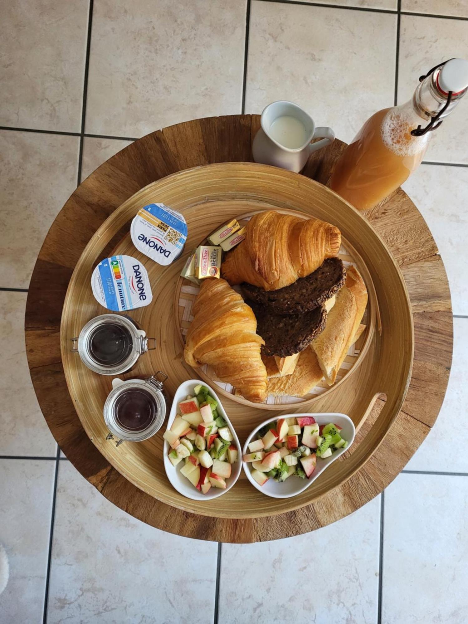 Les Lupins Bed & Breakfast Etretat Bilik gambar